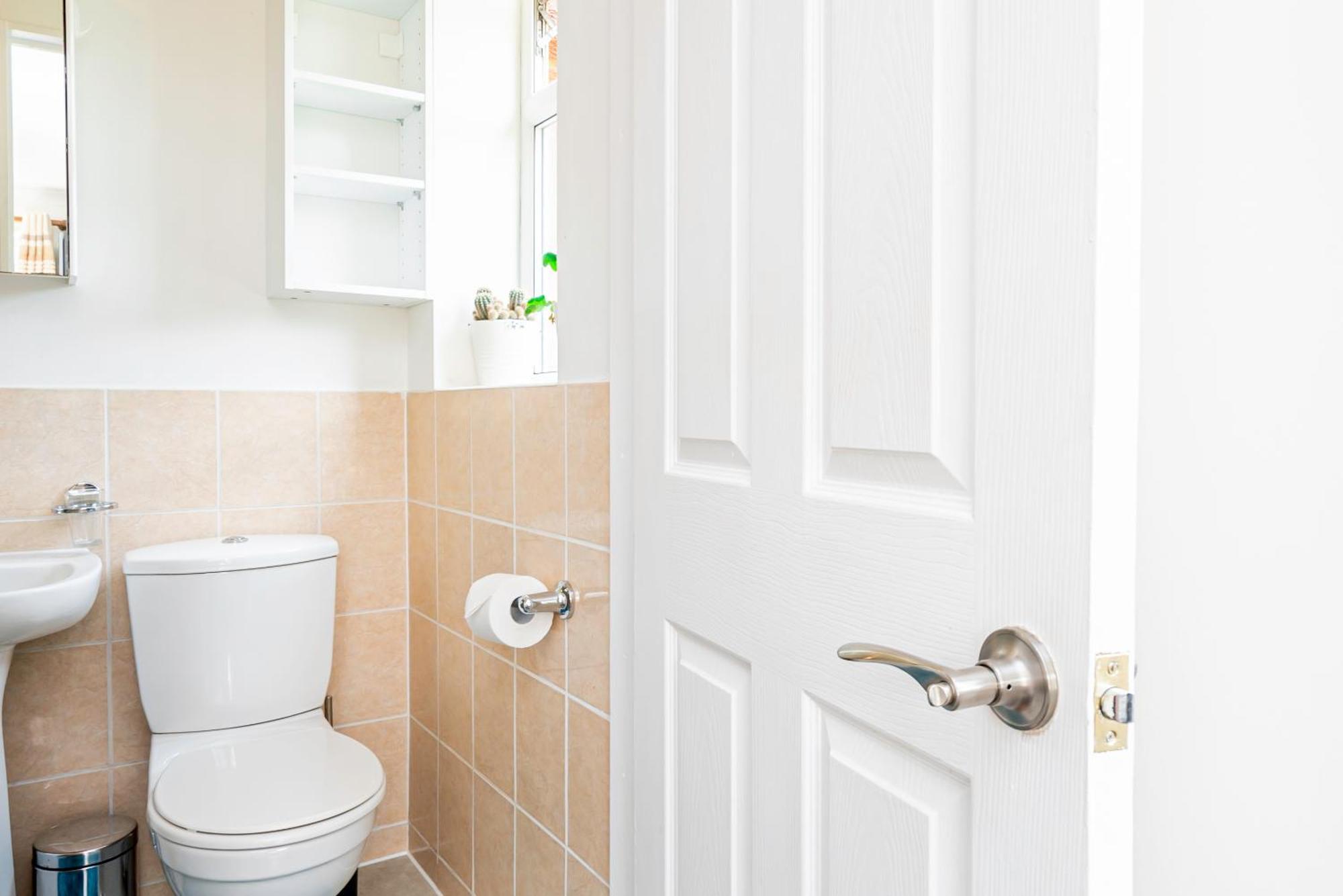 Earley Luxury Ensuite Room With Private Entrance 雷丁 外观 照片